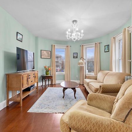 Bright & Spacious 2Br Apartment, Mins From Downtown Boston, Parking Buitenkant foto