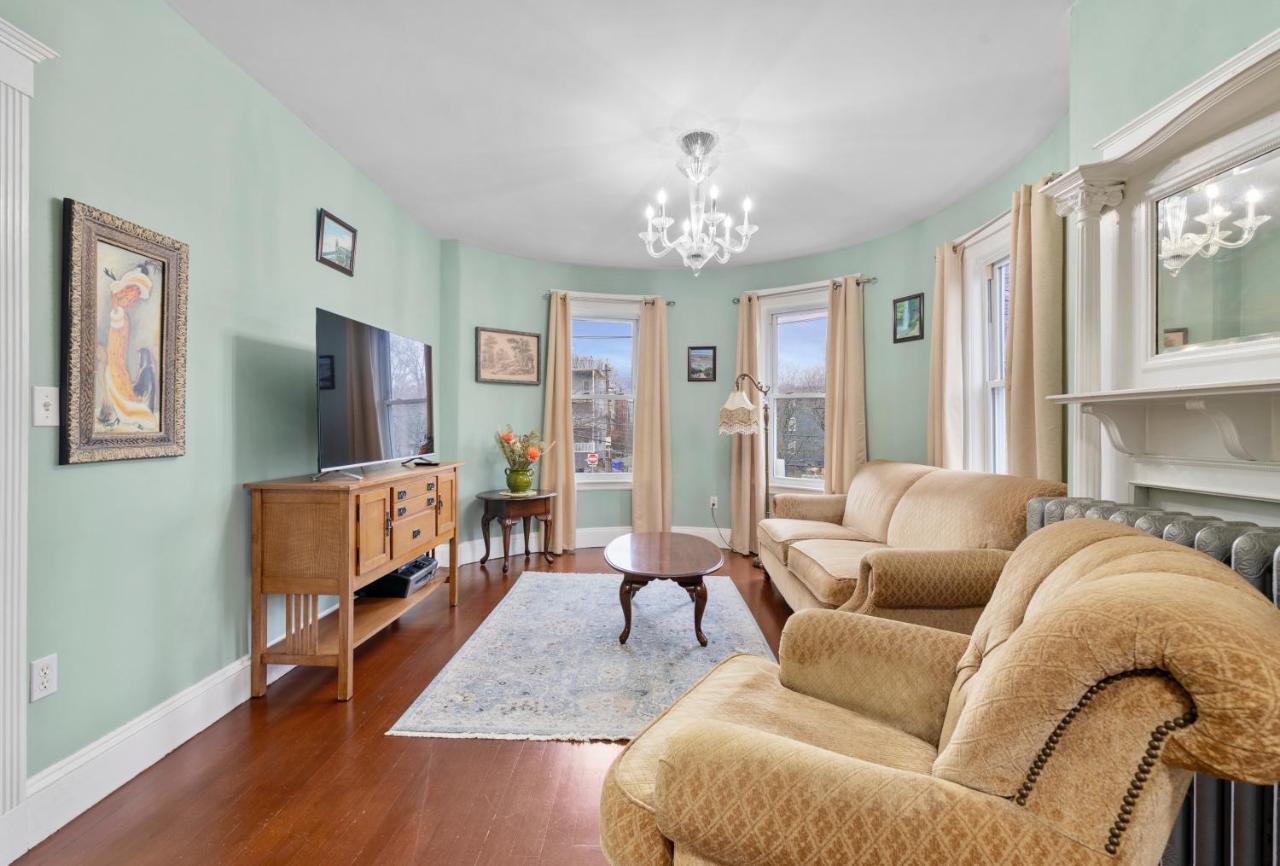 Bright & Spacious 2Br Apartment, Mins From Downtown Boston, Parking Buitenkant foto