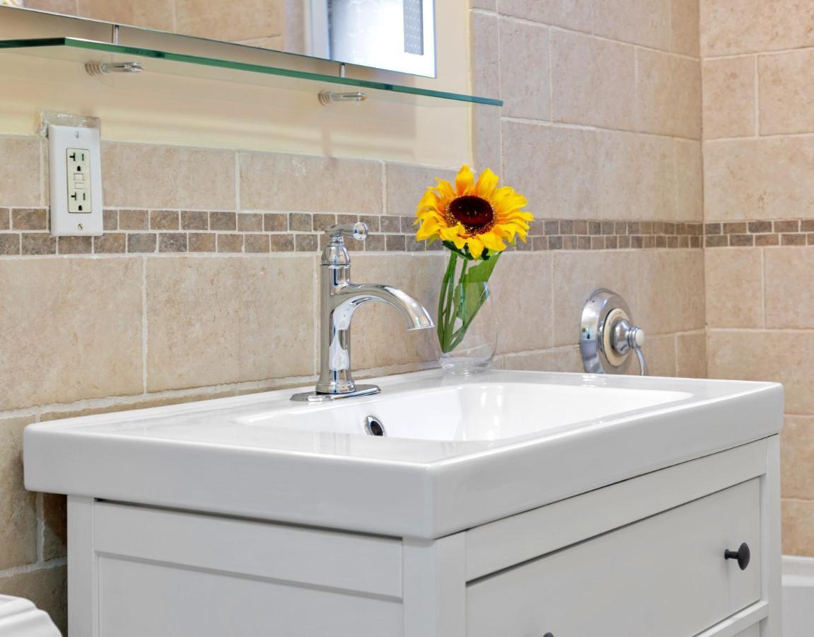 Bright & Spacious 2Br Apartment, Mins From Downtown Boston, Parking Buitenkant foto