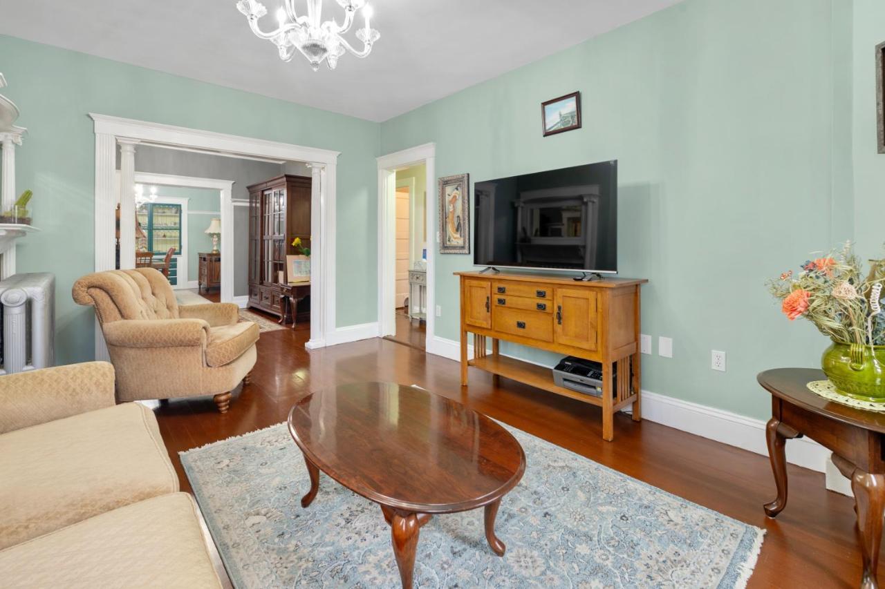 Bright & Spacious 2Br Apartment, Mins From Downtown Boston, Parking Buitenkant foto