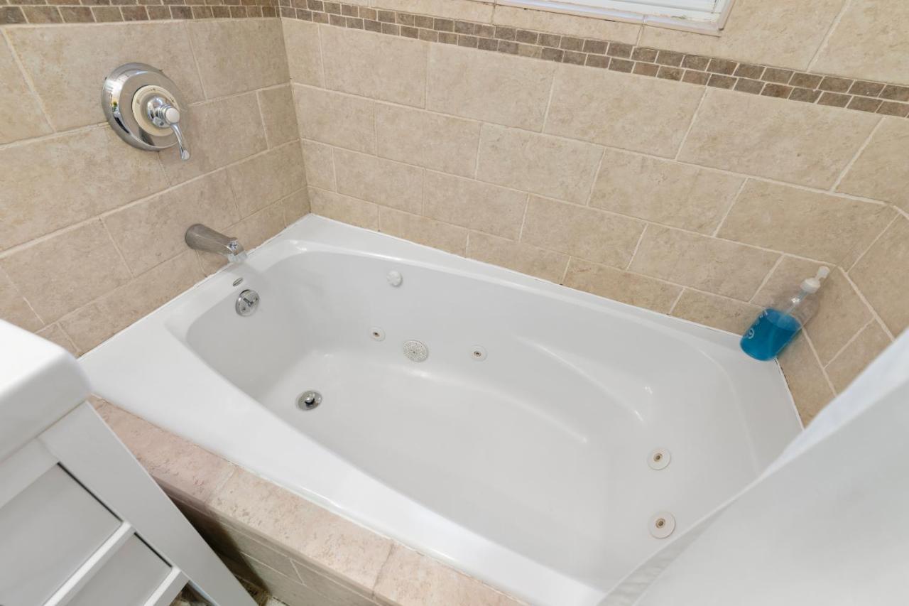 Bright & Spacious 2Br Apartment, Mins From Downtown Boston, Parking Buitenkant foto