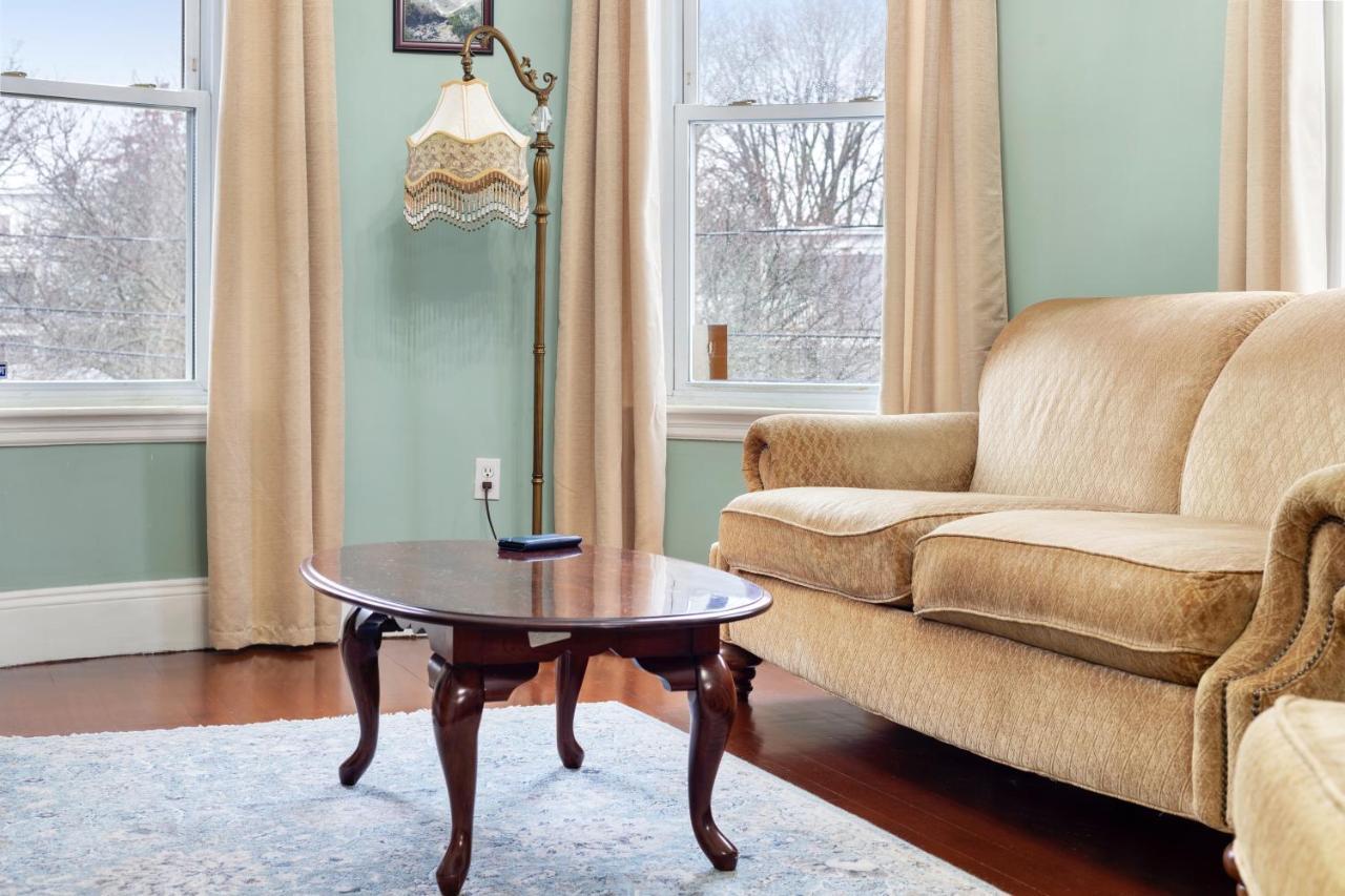 Bright & Spacious 2Br Apartment, Mins From Downtown Boston, Parking Buitenkant foto