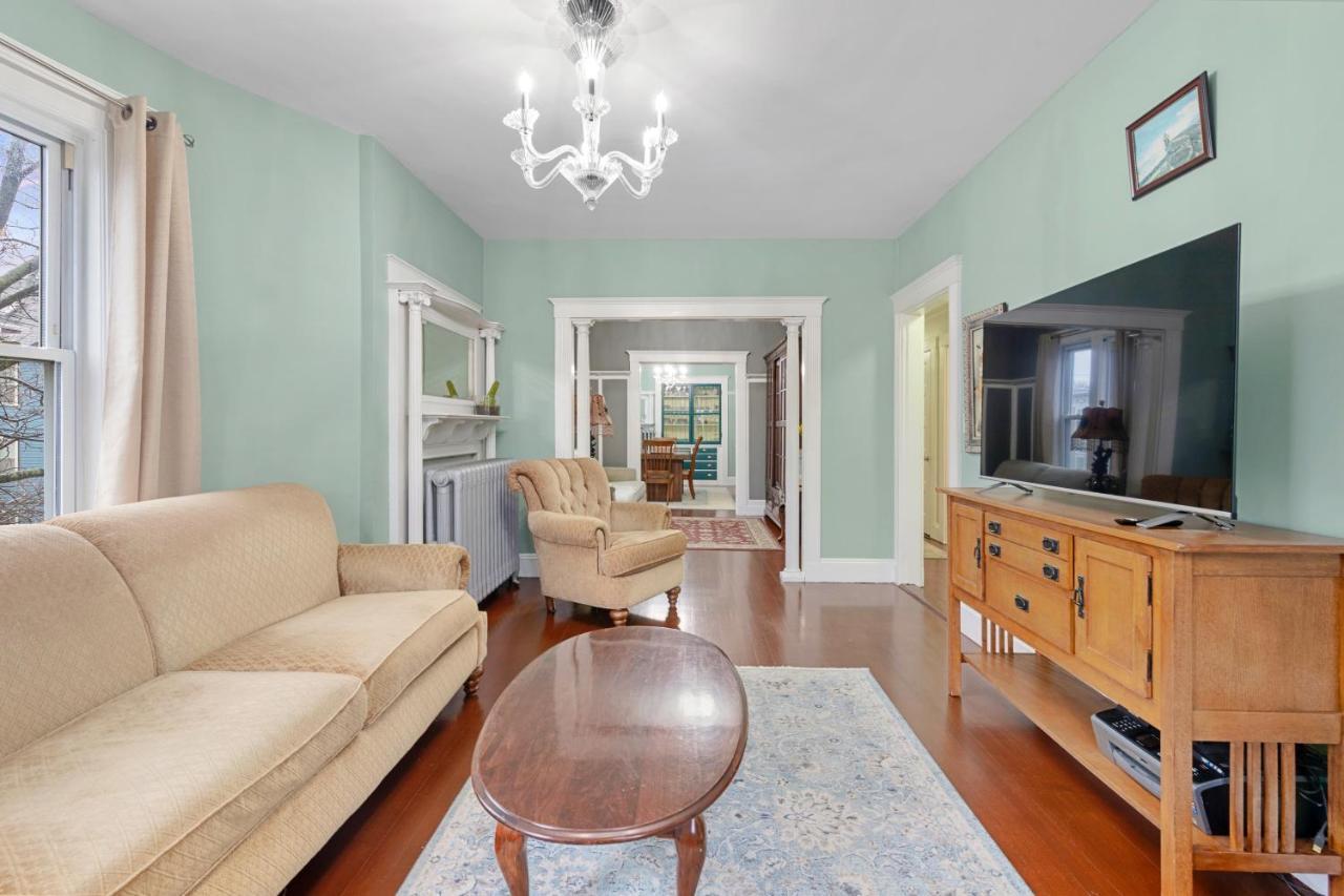 Bright & Spacious 2Br Apartment, Mins From Downtown Boston, Parking Buitenkant foto